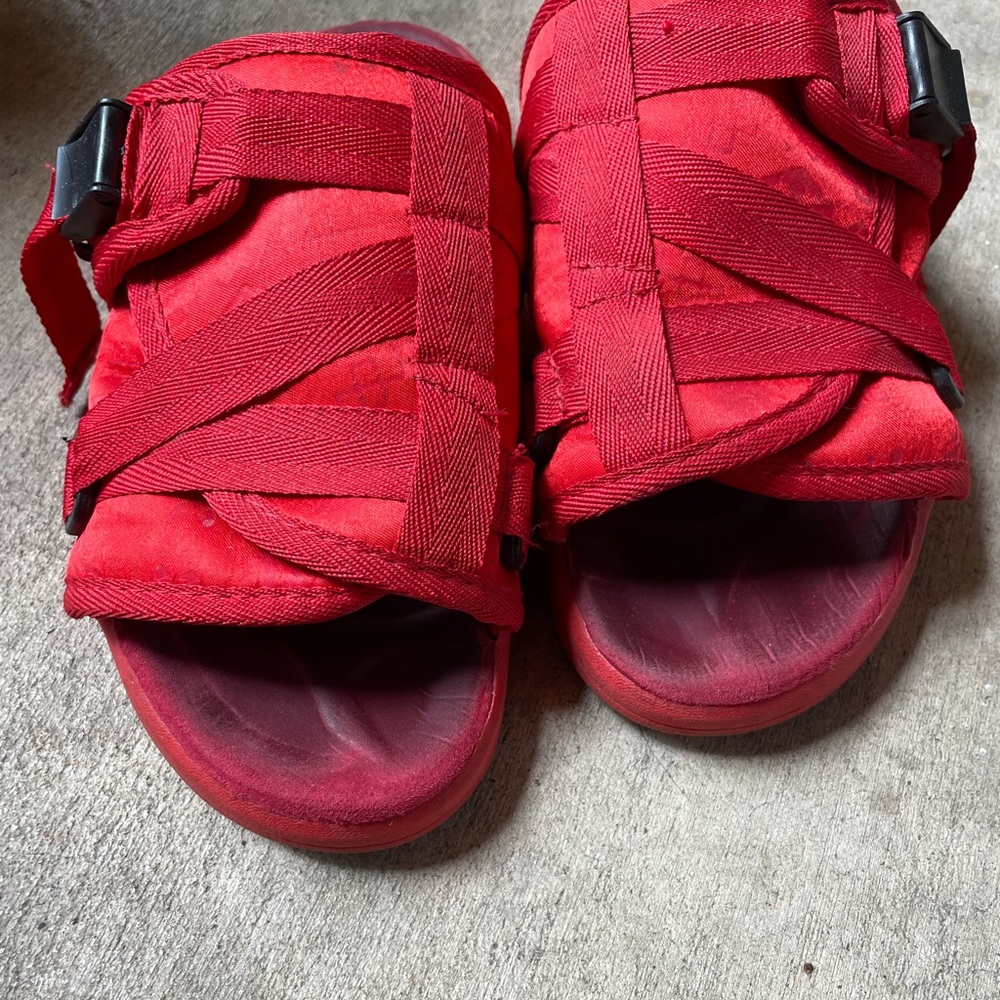 Magma slides